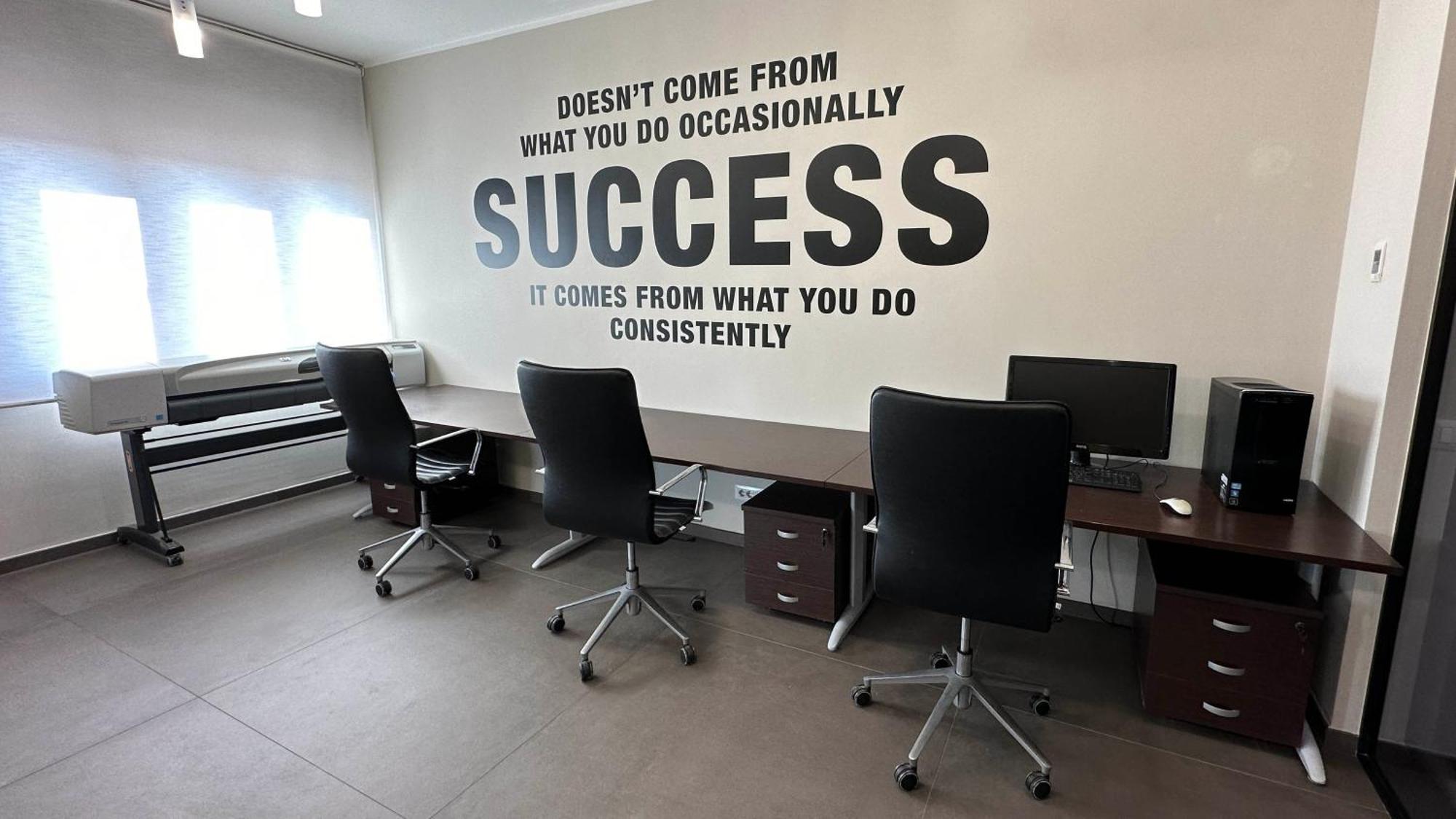 Agora Connect Space برينديسي المظهر الخارجي الصورة