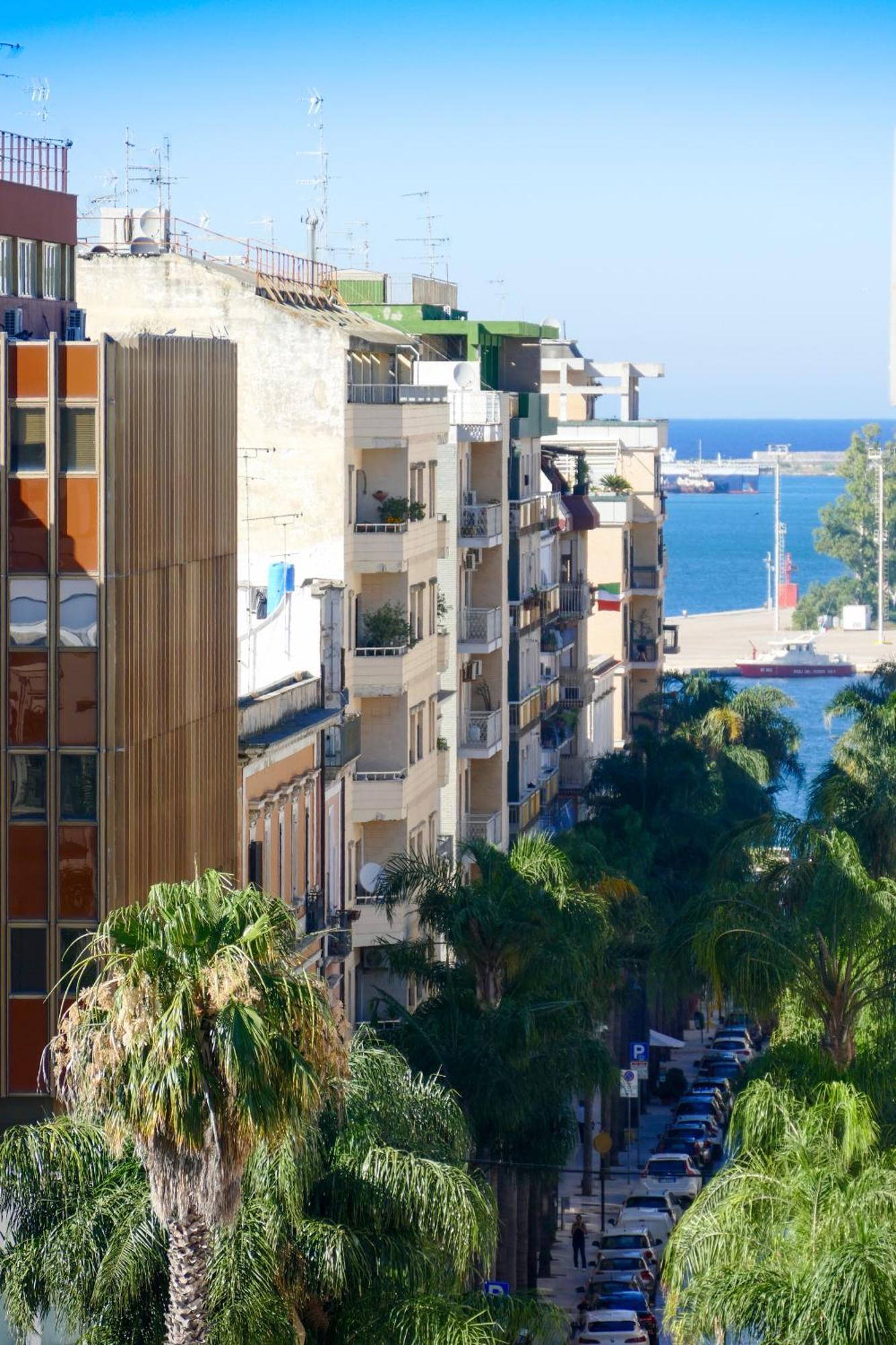 Agora Connect Space برينديسي المظهر الخارجي الصورة